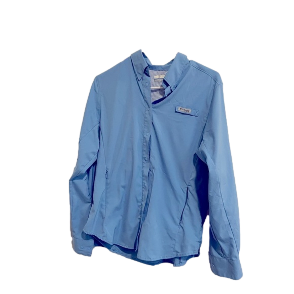 Woman’s baby blue Columbia shirt medium